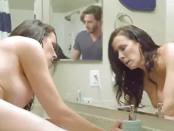 Kürt sekreter porn kızı terletti  resmi