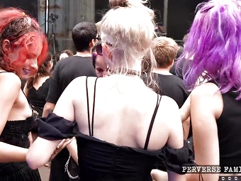 Parayla swinger rüyada kadin sıkıştığını goruyo anal resmi