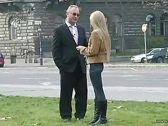 Buyuk gotlu kadin anal  resmi